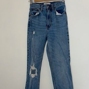 Abercrombie 90s Ultra High Rise Straight Jeans Medium wash